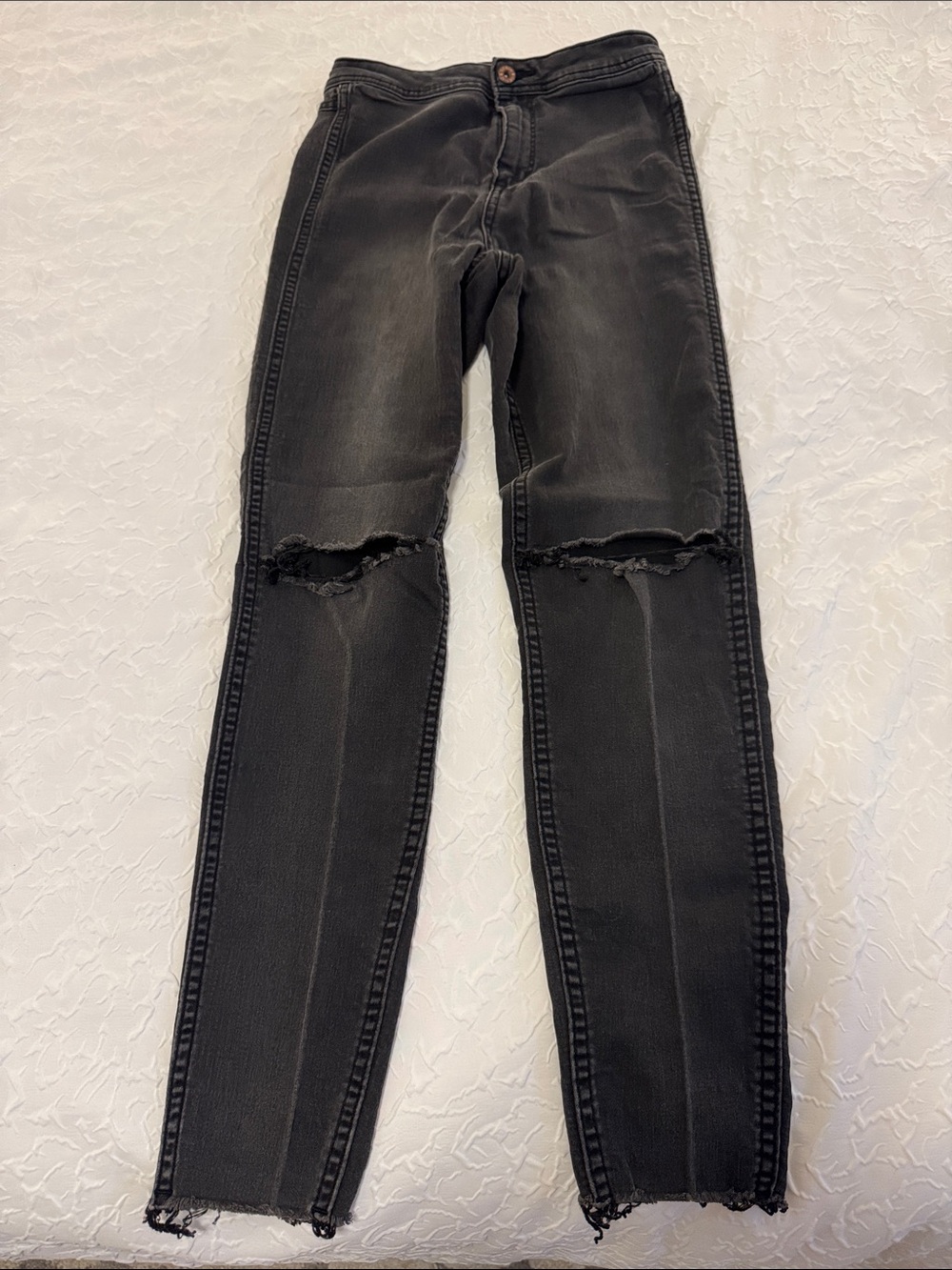 H&M Faded Black Skinny Jeans with Knee Rips